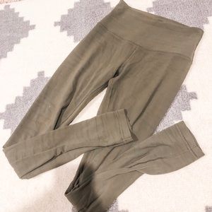 Olive green lululemon aligns 28” size 4